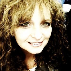 Meet your Posher, Lori-ann